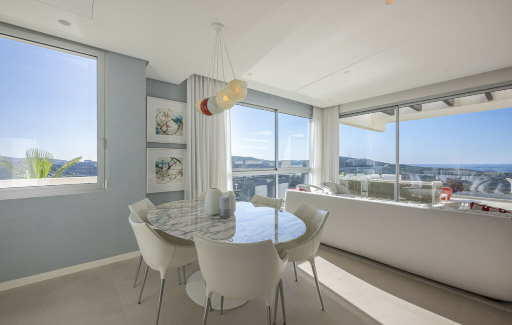 Middle Floor Apartment Benahavís Málaga - image 10