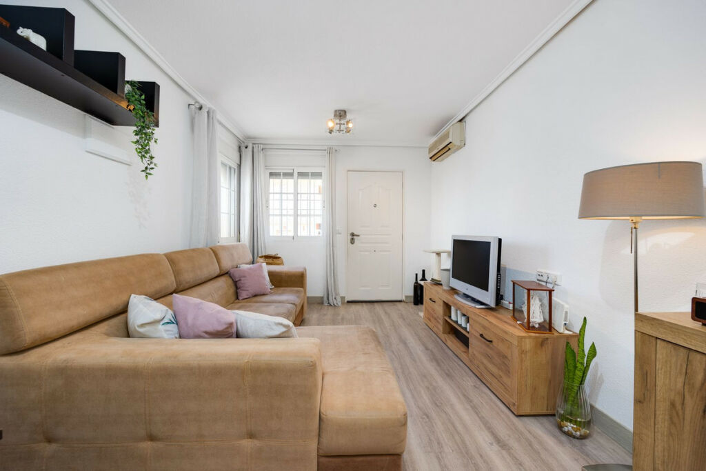 Ground Floor Apartment Torrevieja Alicante - image 10