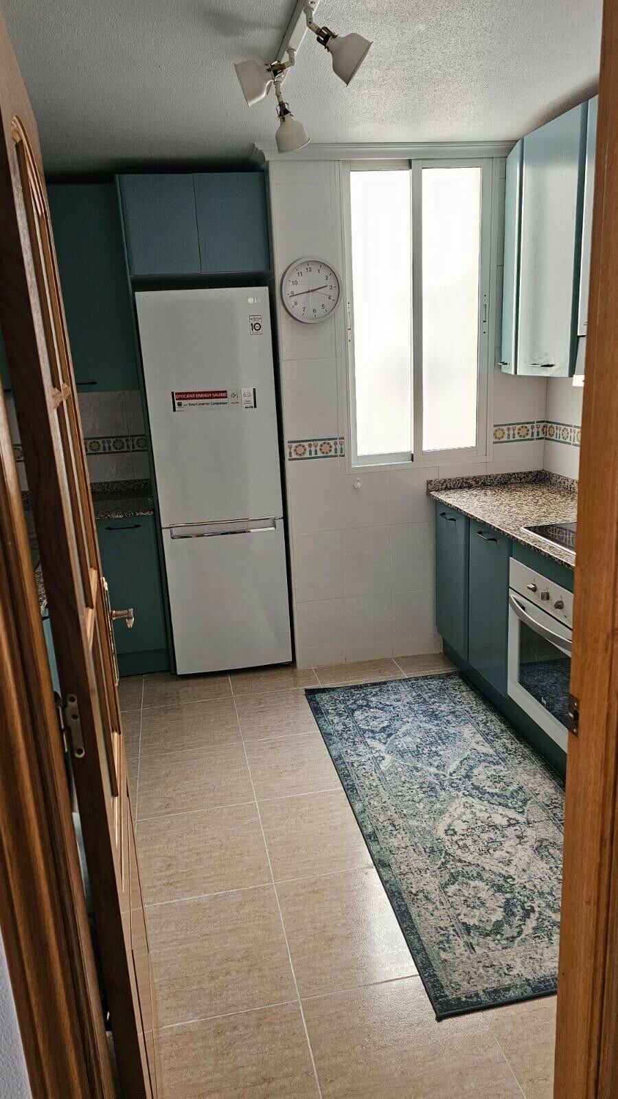 Middle Floor Apartment Torrevieja Alicante - image 10