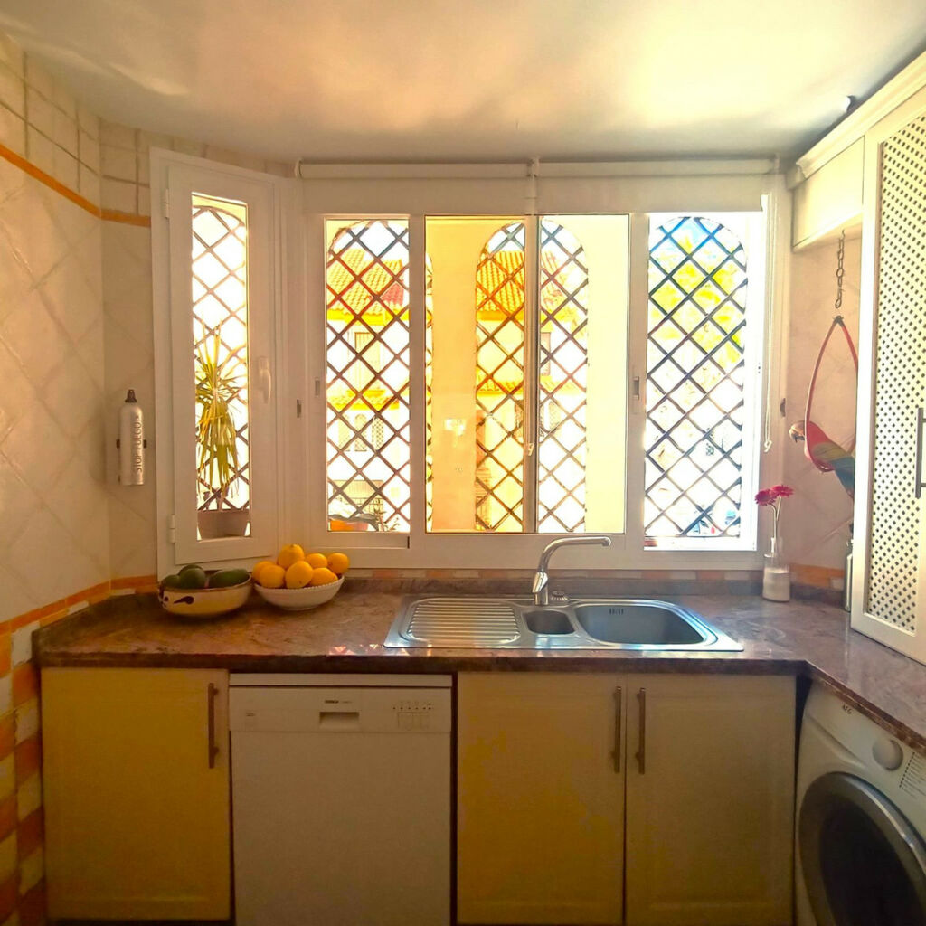 Townhouse Estepona Málaga - image 10