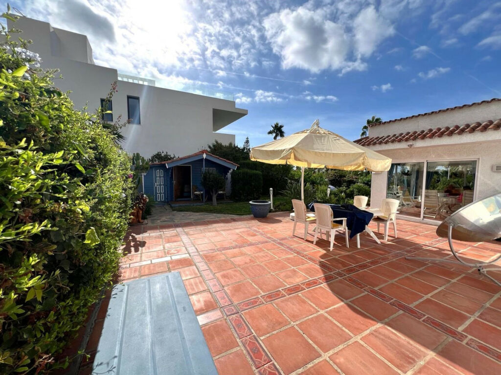 Detached Villa Costabella Málaga - image 10