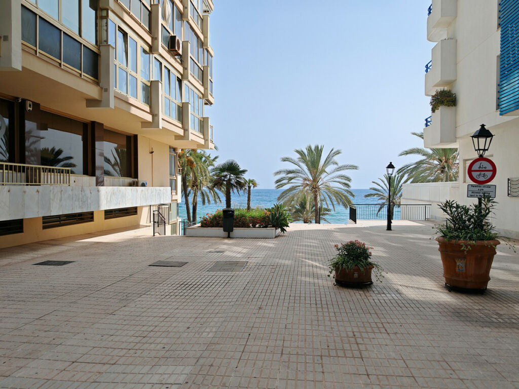 Middle Floor Apartment Marbella Málaga - image 10