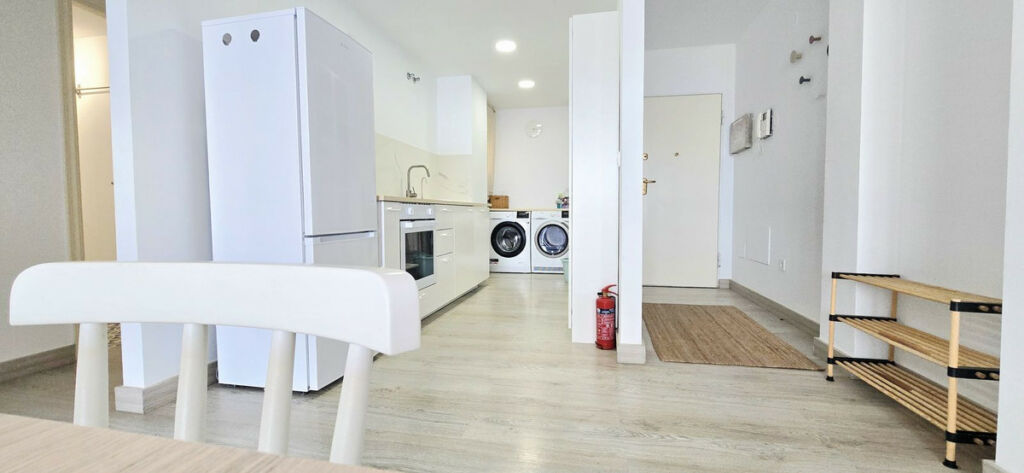 Middle Floor Apartment Fuengirola Málaga - image 10