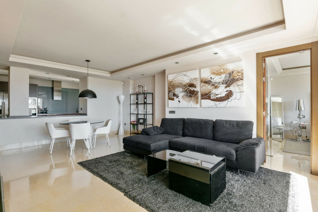 Middle Floor Apartment Benahavís Málaga - image 10