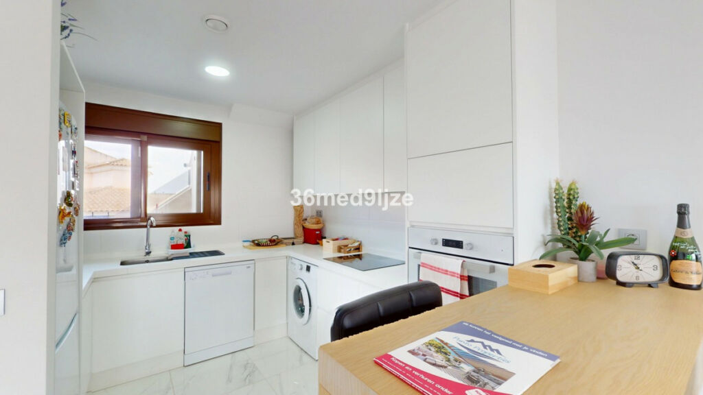 Middle Floor Apartment Dolores de Pacheco Murcia - image 10