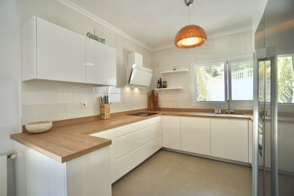 Detached Villa Montemar Alicante - image 10