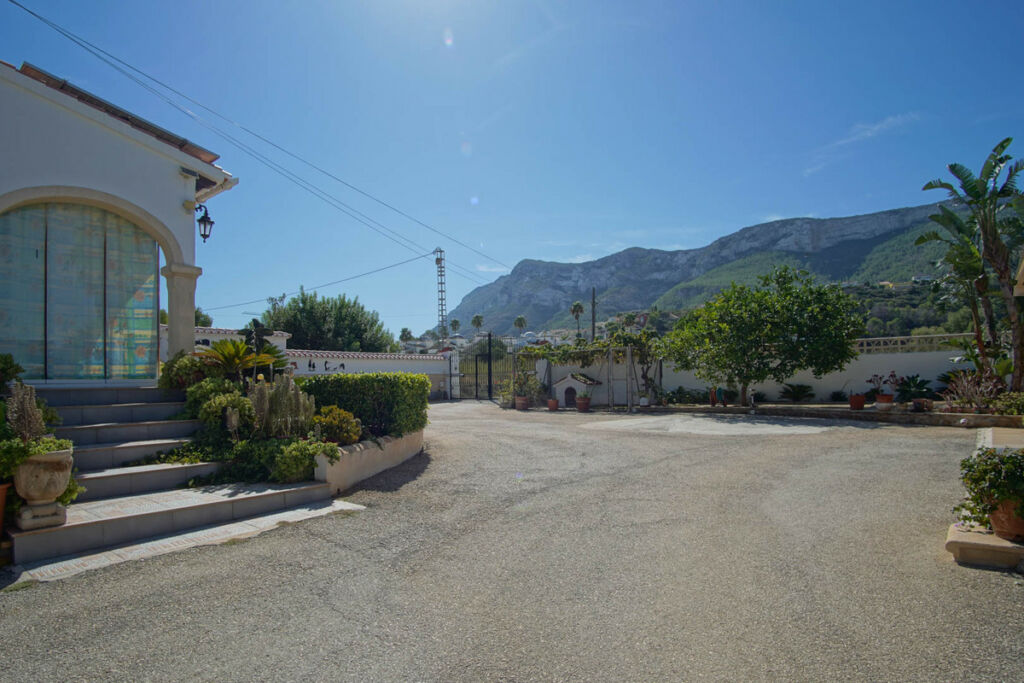 Detached Villa Denia Alicante - image 10
