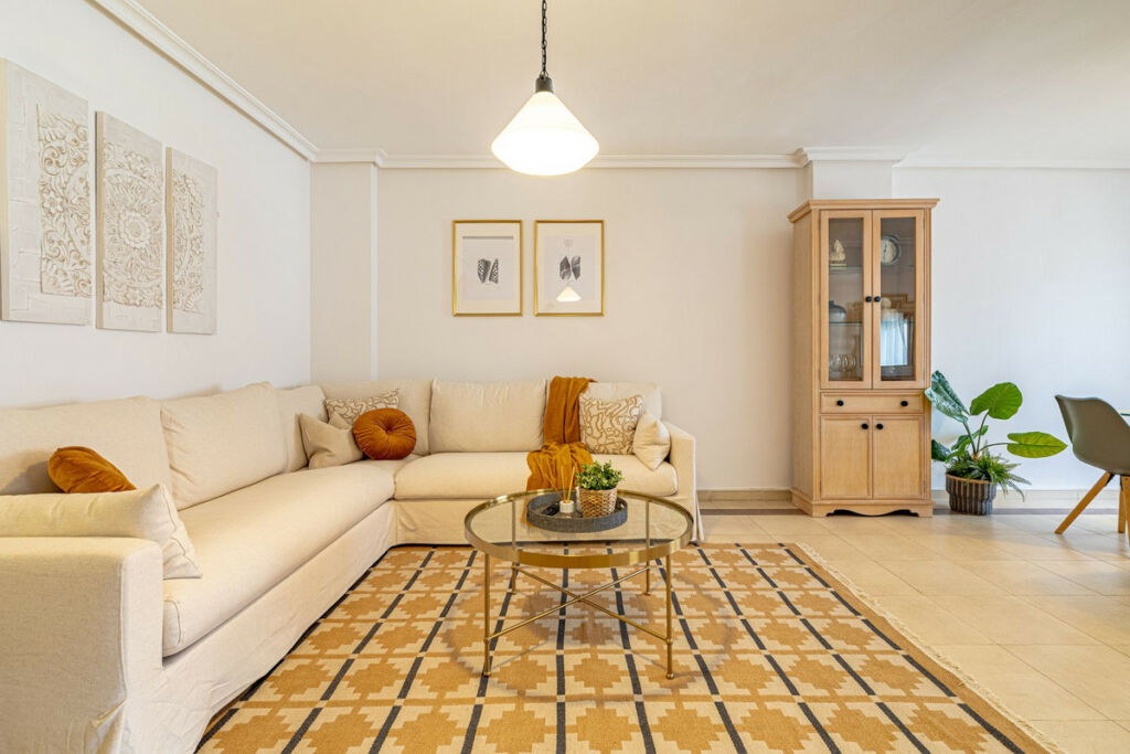 Middle Floor Apartment Nueva Andalucía Málaga - image 10