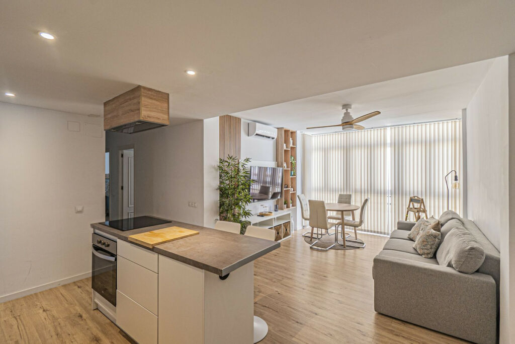 Middle Floor Apartment Fuengirola Málaga - image 10