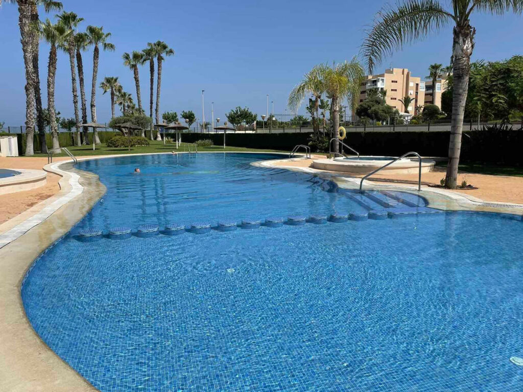 Penthouse Mil Palmeras Alicante - image 10
