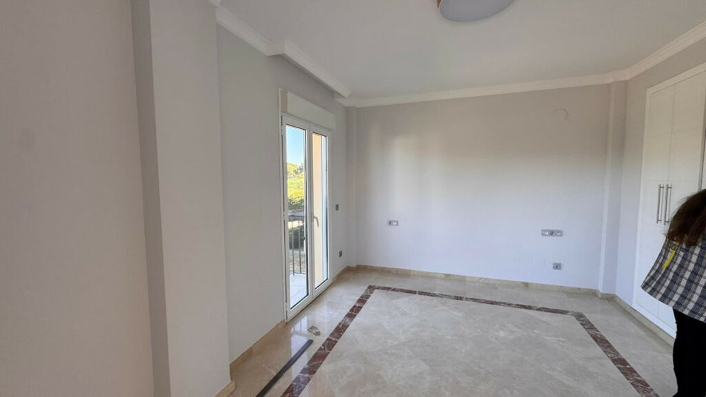 Semi-Detached House San Roque Club Cádiz - image 10