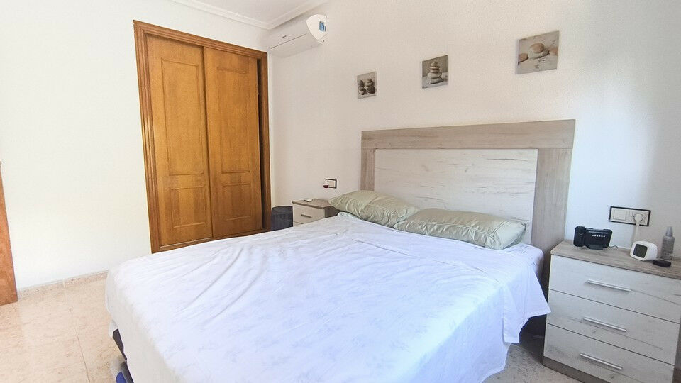 Bungalow Los Montesinos Alicante - image 10