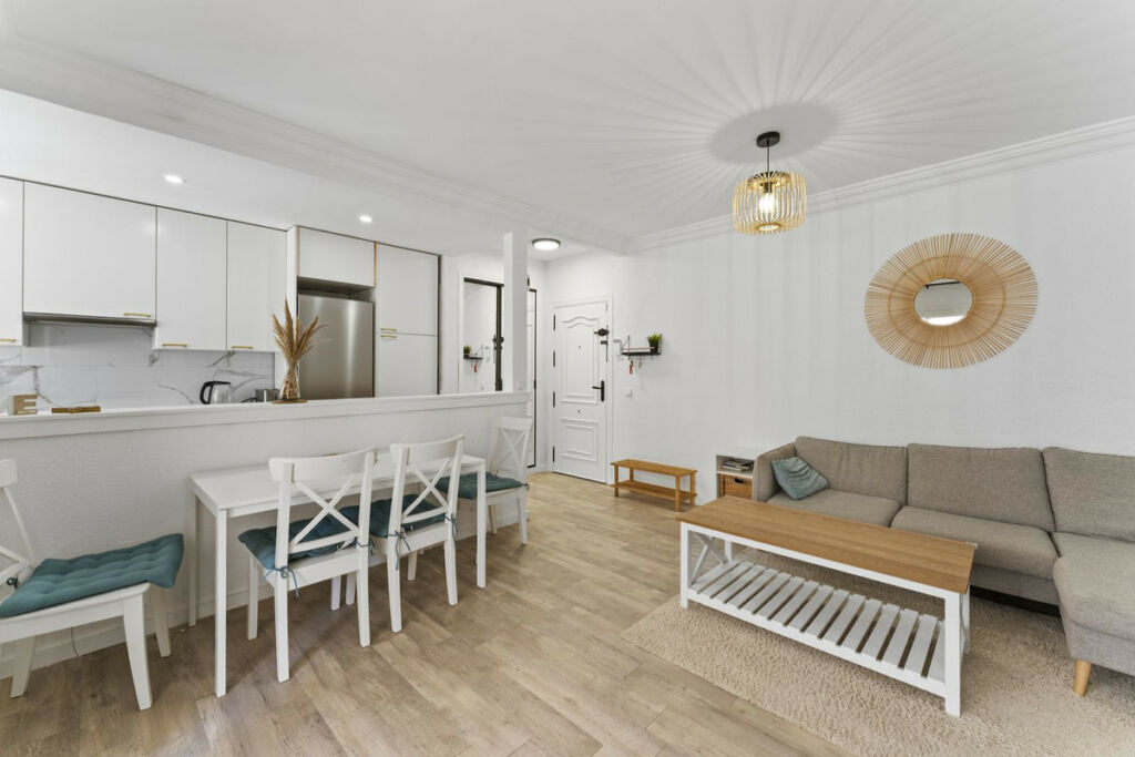 Top Floor Apartment Estepona Málaga - image 10