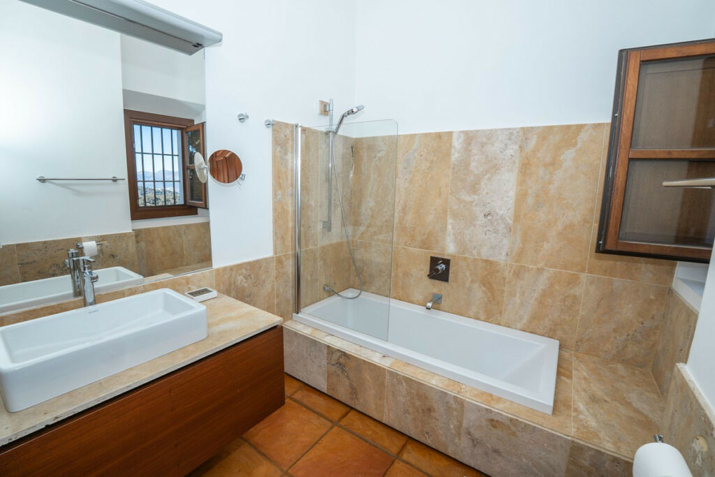 Detached Villa Gaucín Málaga - image 100