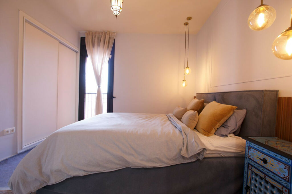 Middle Floor Apartment Calahonda Málaga - image 9