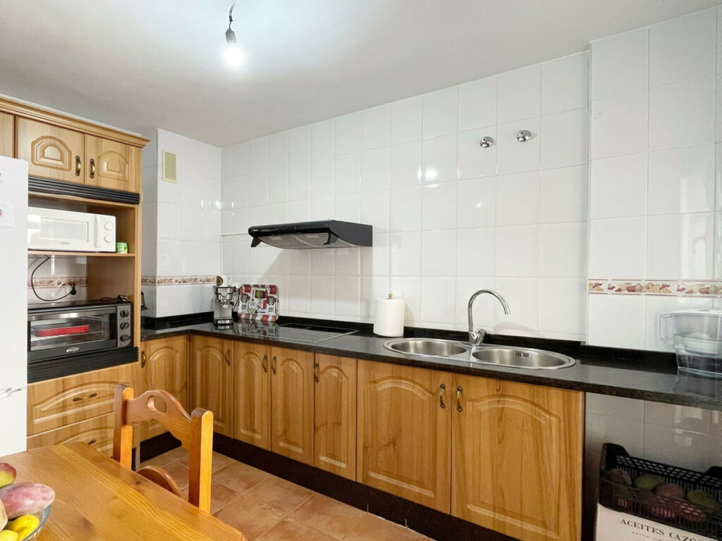 Middle Floor Apartment Las Lagunas Málaga - image 11