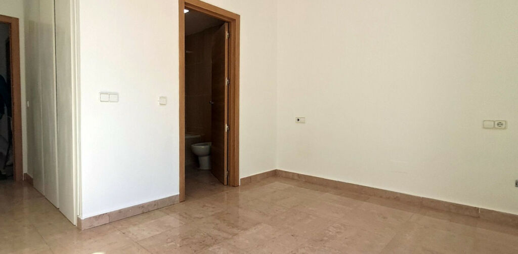 Ground Floor Apartment La Duquesa Málaga - image 11