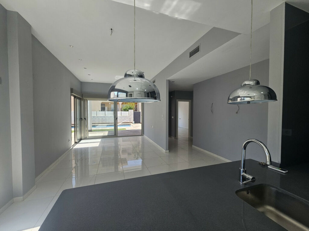 Detached Villa Villamartin Alicante - image 12