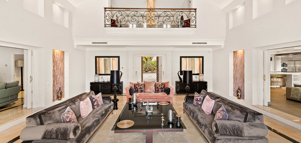 Detached Villa Nueva Andalucía Málaga - image 11