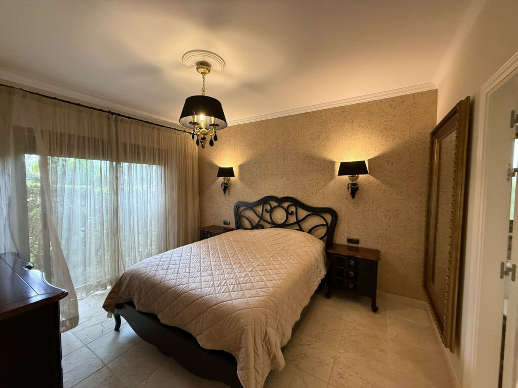 Ground Floor Apartment Atalaya Málaga - image 11