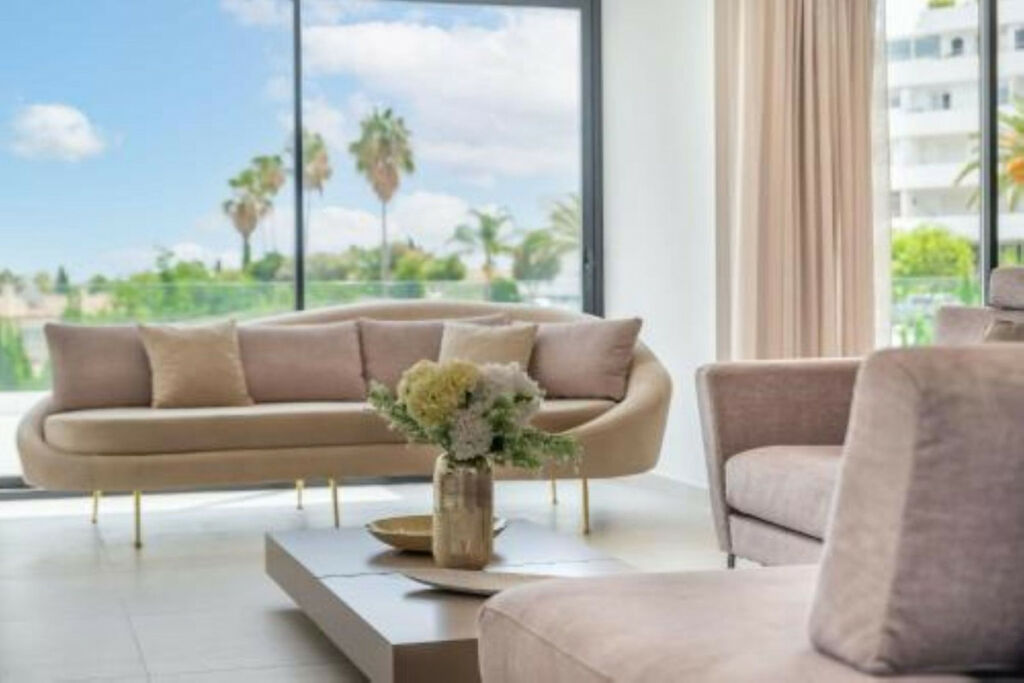 Detached Villa Guadalmina Alta Málaga - image 11