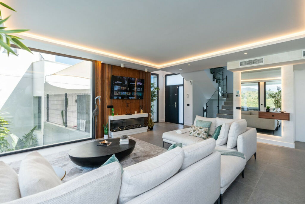 Detached Villa La Cala Golf Málaga - image 11