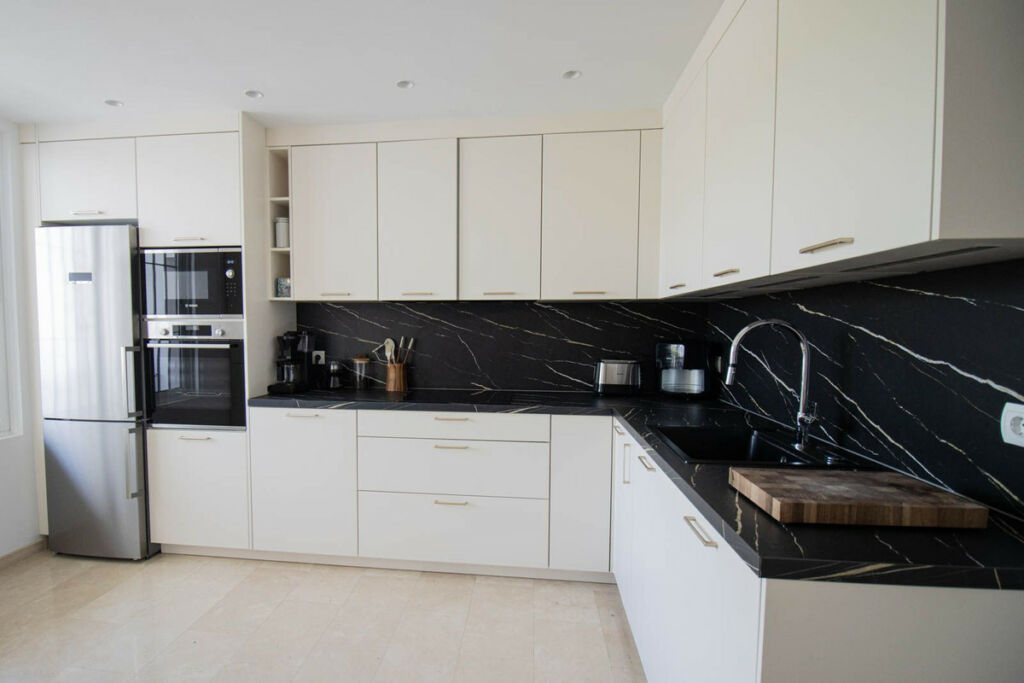 Penthouse Nueva Andalucía Málaga - image 11