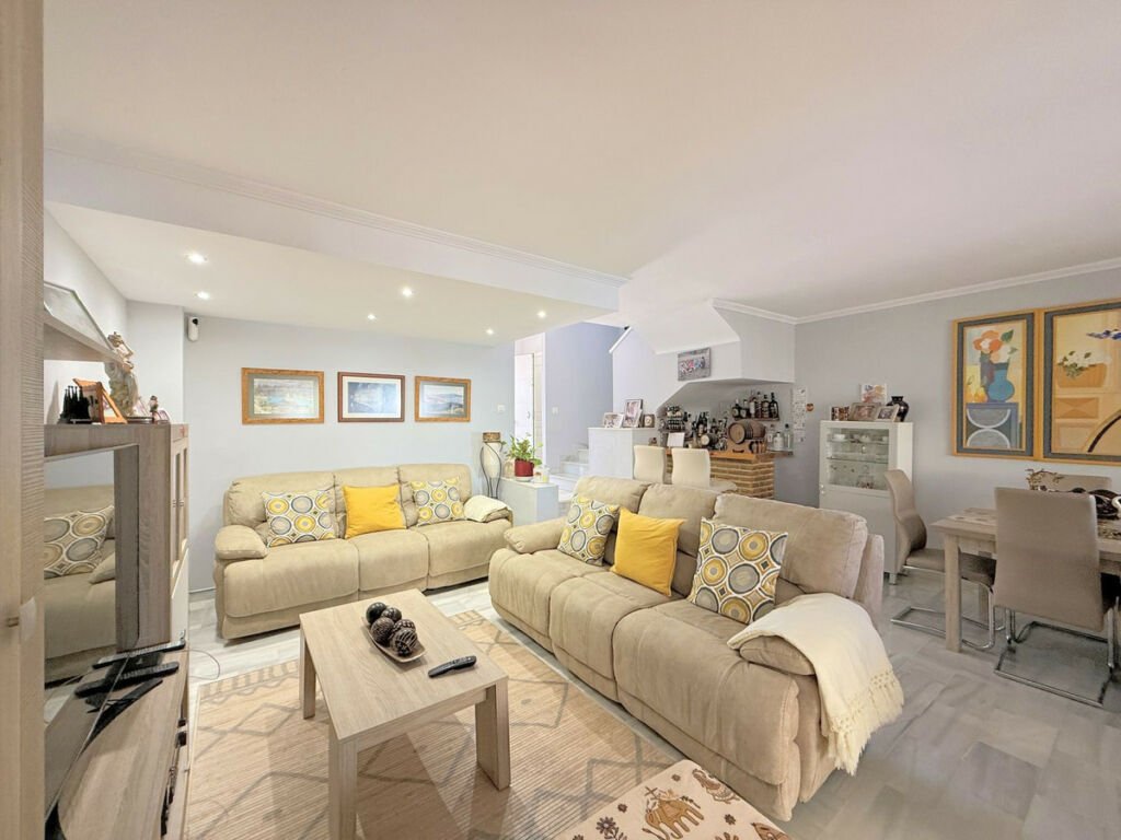 Townhouse Casares Playa Málaga - image 11