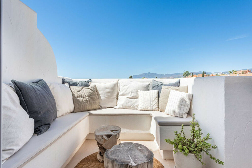 Penthouse Duplex Nueva Andalucía Málaga - image 11