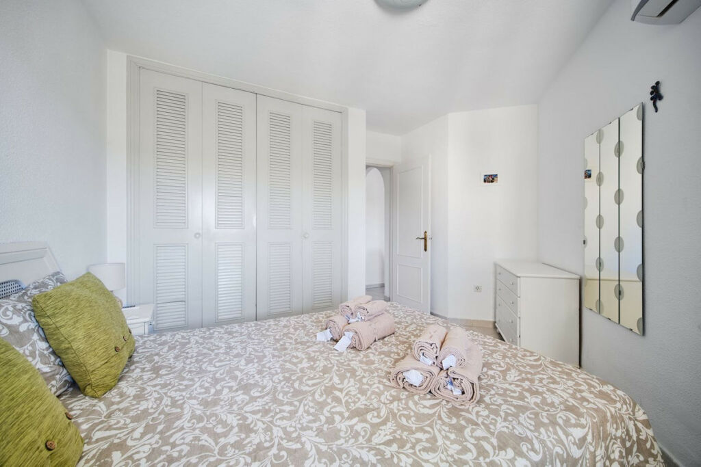 Middle Floor Apartment Riviera del Sol Málaga - image 11