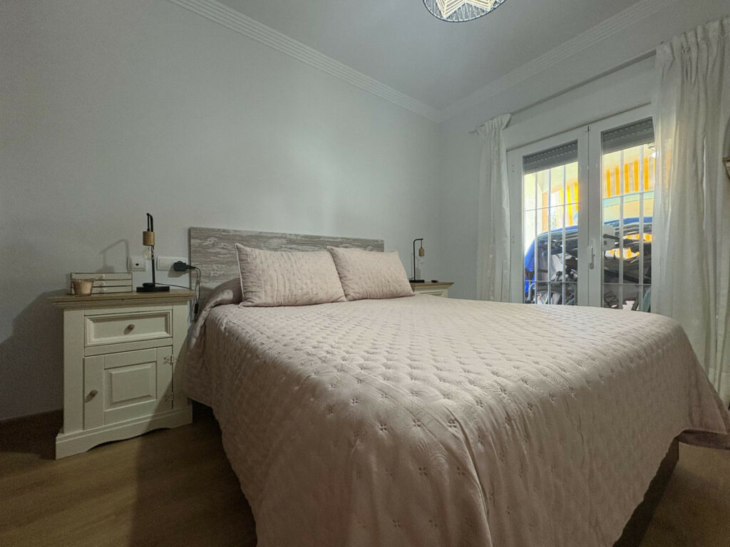 Ground Floor Apartment Atalaya Málaga - image 11