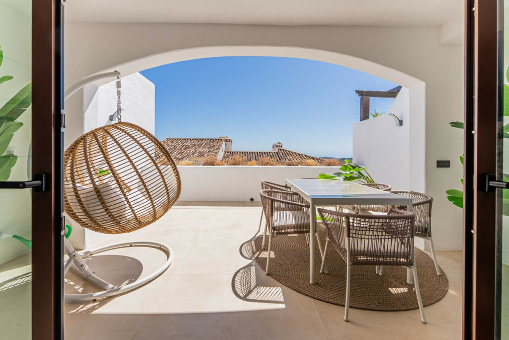 Townhouse Benahavís Málaga - image 11