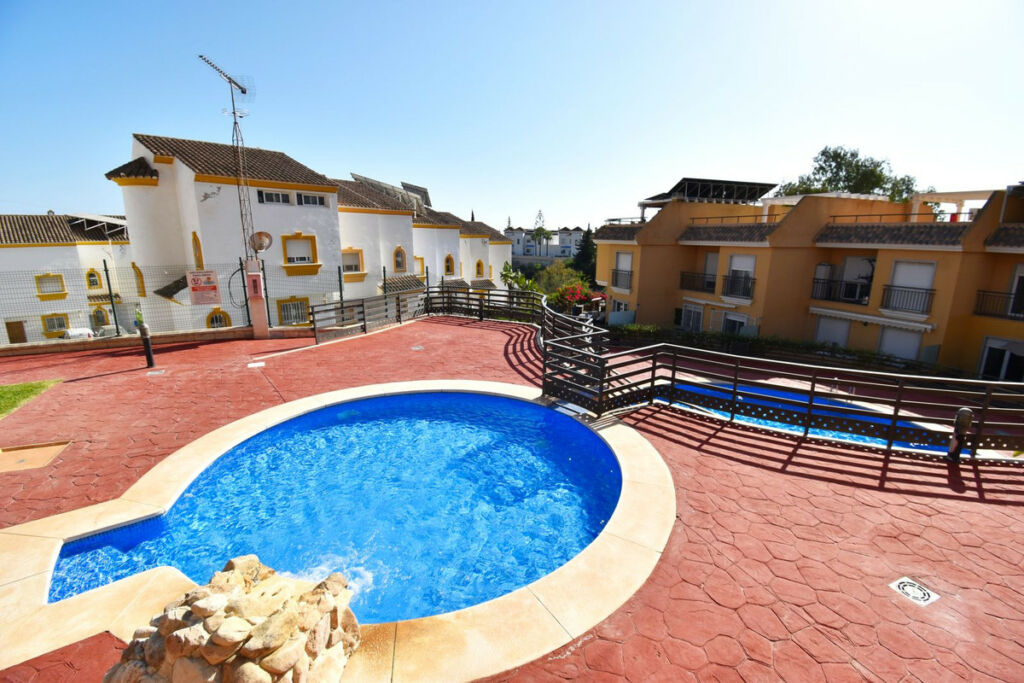 Townhouse Fuengirola Málaga - image 11
