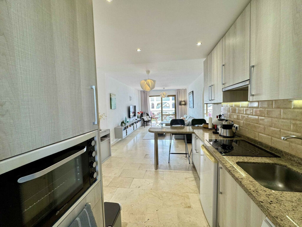 Middle Floor Apartment Riviera del Sol Málaga - image 11