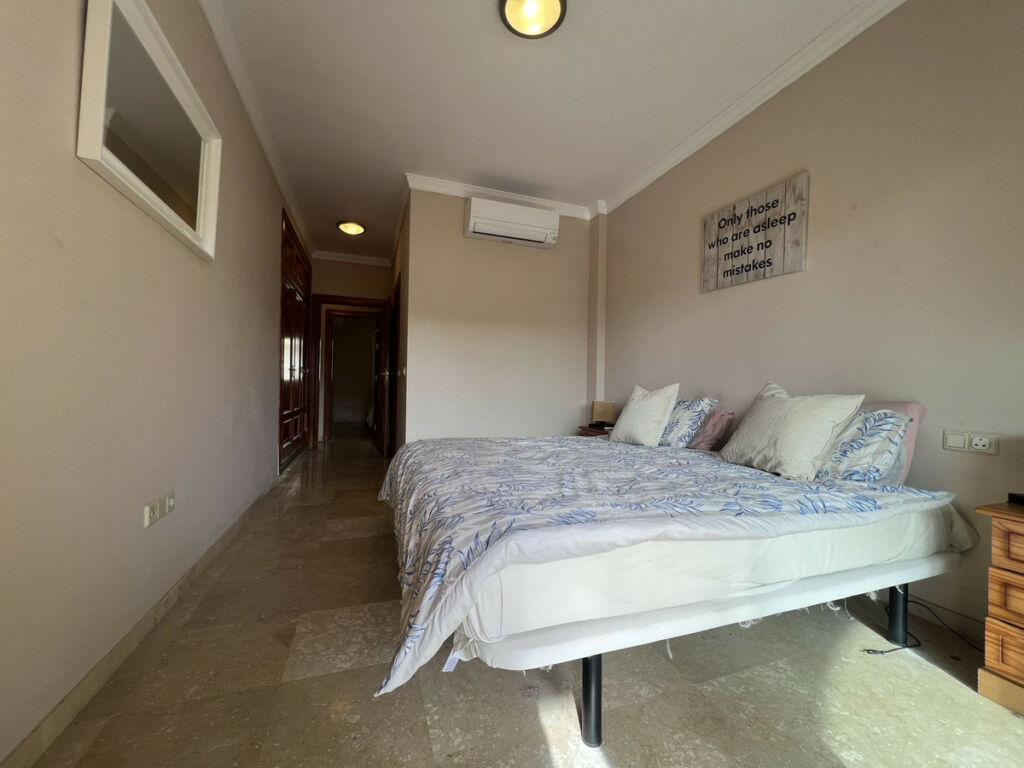 Middle Floor Apartment La Cala Hills Málaga - image 11