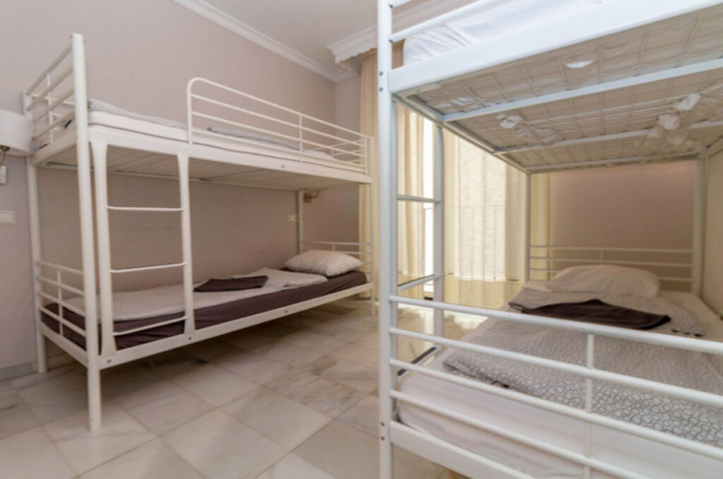 Middle Floor Apartment Puerto Banús Málaga - image 11