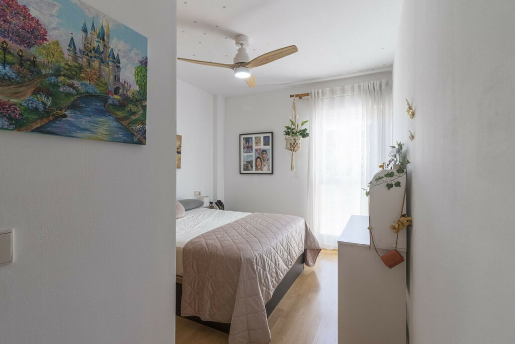 Middle Floor Apartment Benalmadena Málaga - image 11