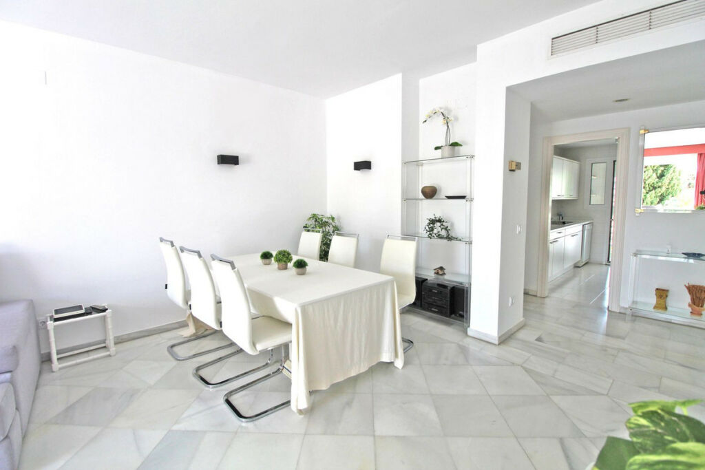 Penthouse Duplex The Golden Mile Málaga - image 15