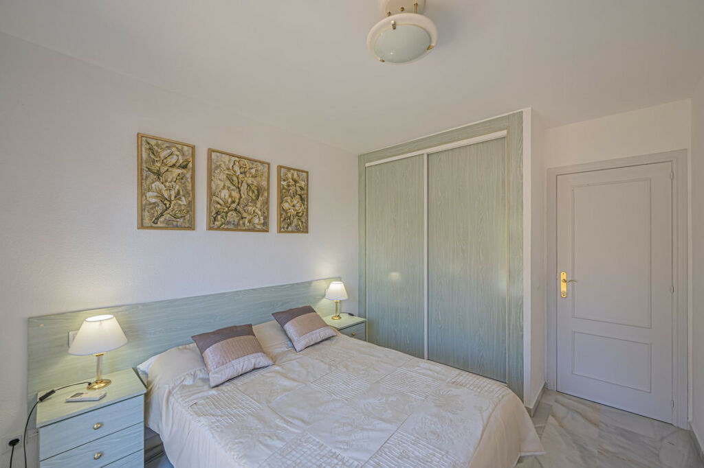Townhouse Atalaya Málaga - image 11