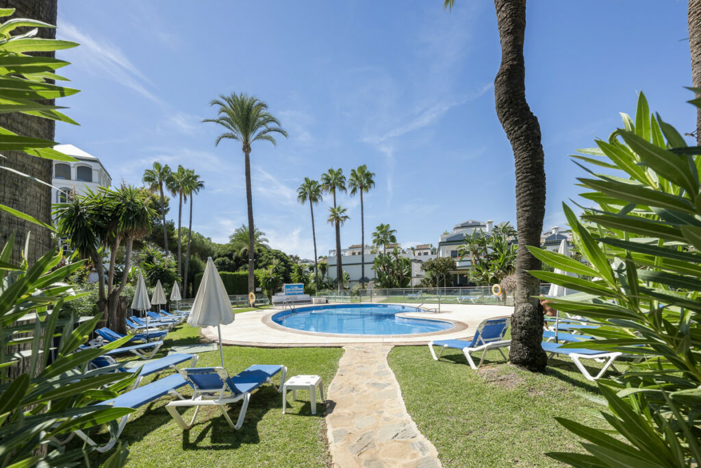 Ground Floor Apartment Estepona Málaga - image 11