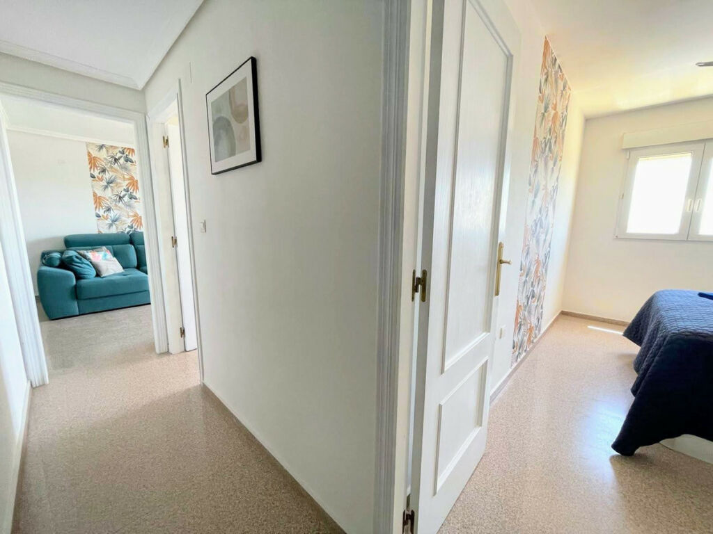 Middle Floor Apartment El Campello Alicante - image 11