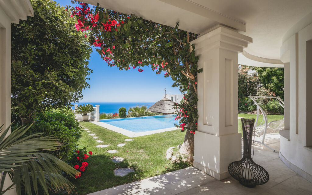 Detached Villa Altos de los Monteros Málaga - image 11