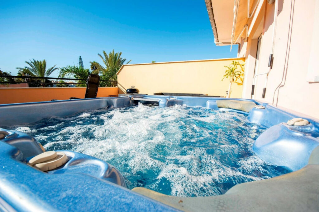 Top Floor Apartment Marbella Málaga - image 11