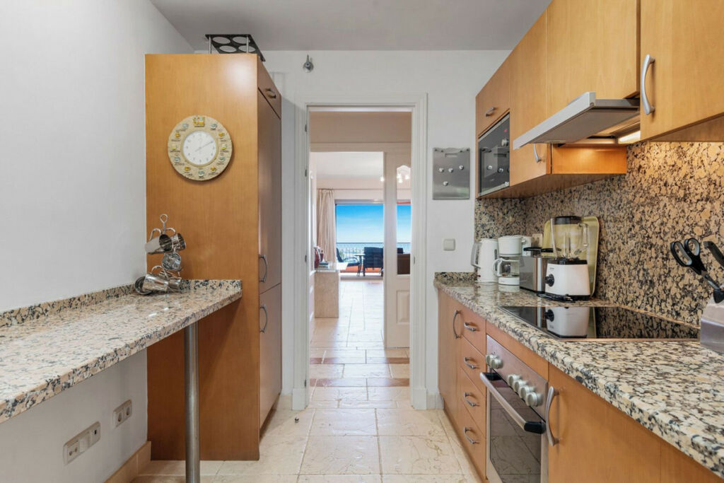 Middle Floor Apartment Los Flamingos Málaga - image 11