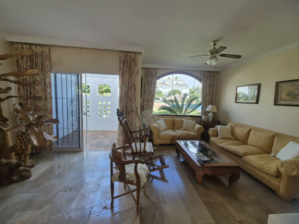 Townhouse Guadalmina Baja Málaga - image 10