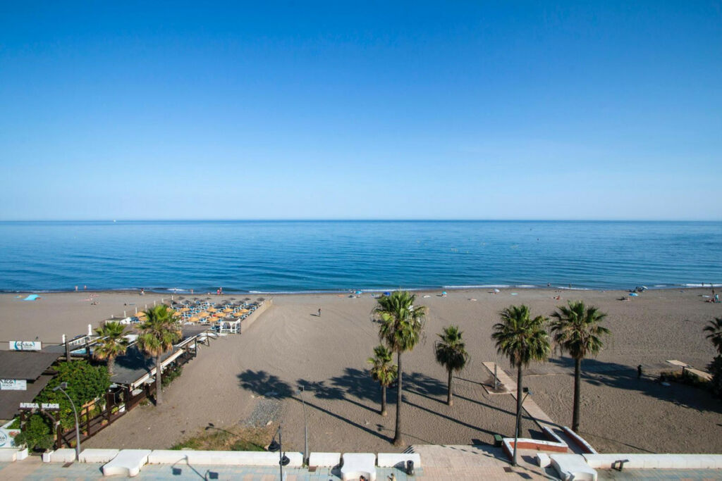 Penthouse Estepona Málaga - image 11