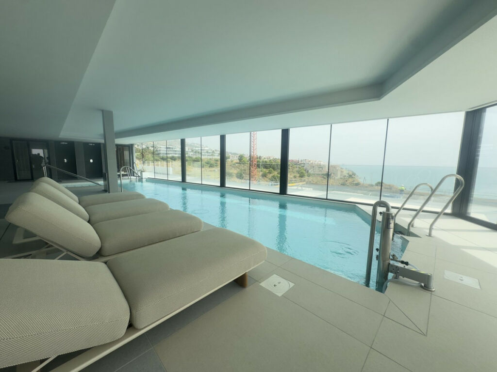 Middle Floor Apartment Higueron Málaga - image 11