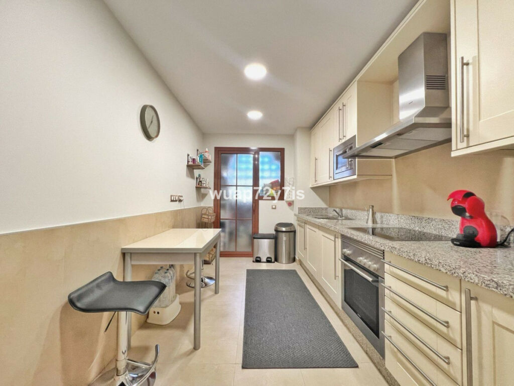 Penthouse Benahavís Málaga - image 11