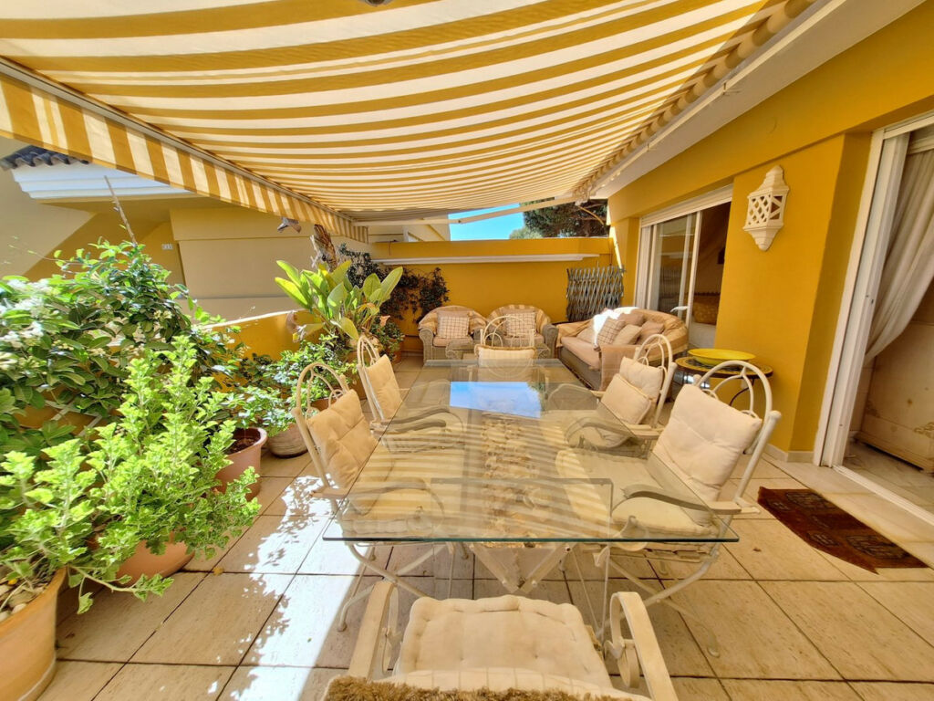 Penthouse Duplex Elviria Málaga - image 11