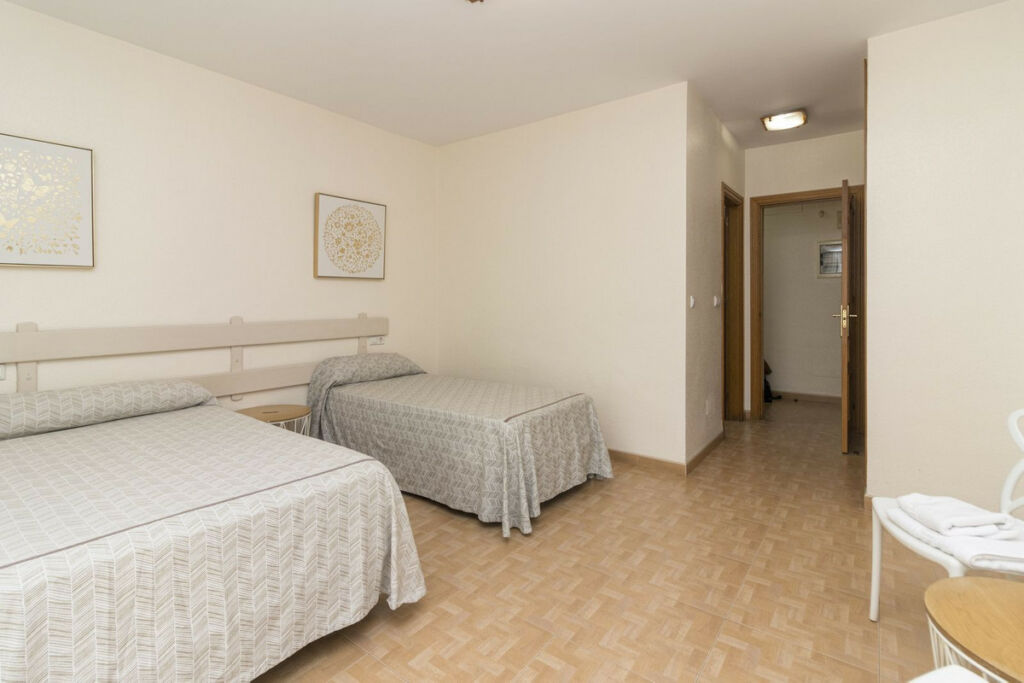 Middle Floor Apartment Fuengirola Málaga - image 11